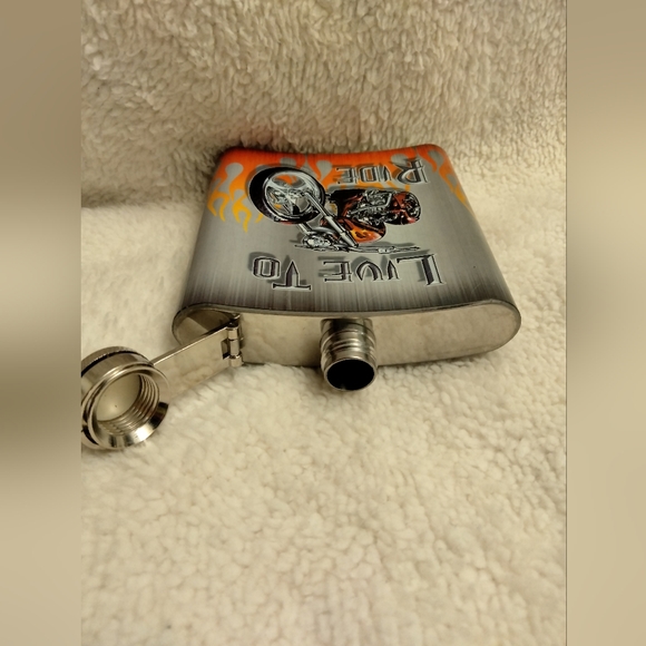 Flask | Motorcycle | Live To Ride - Picture 5 of 6